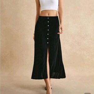 SHEIN Black Button-Front Maxi Skirt with Center Slit